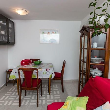 Apartment Nada Medveja Ловран Екстер'єр фото